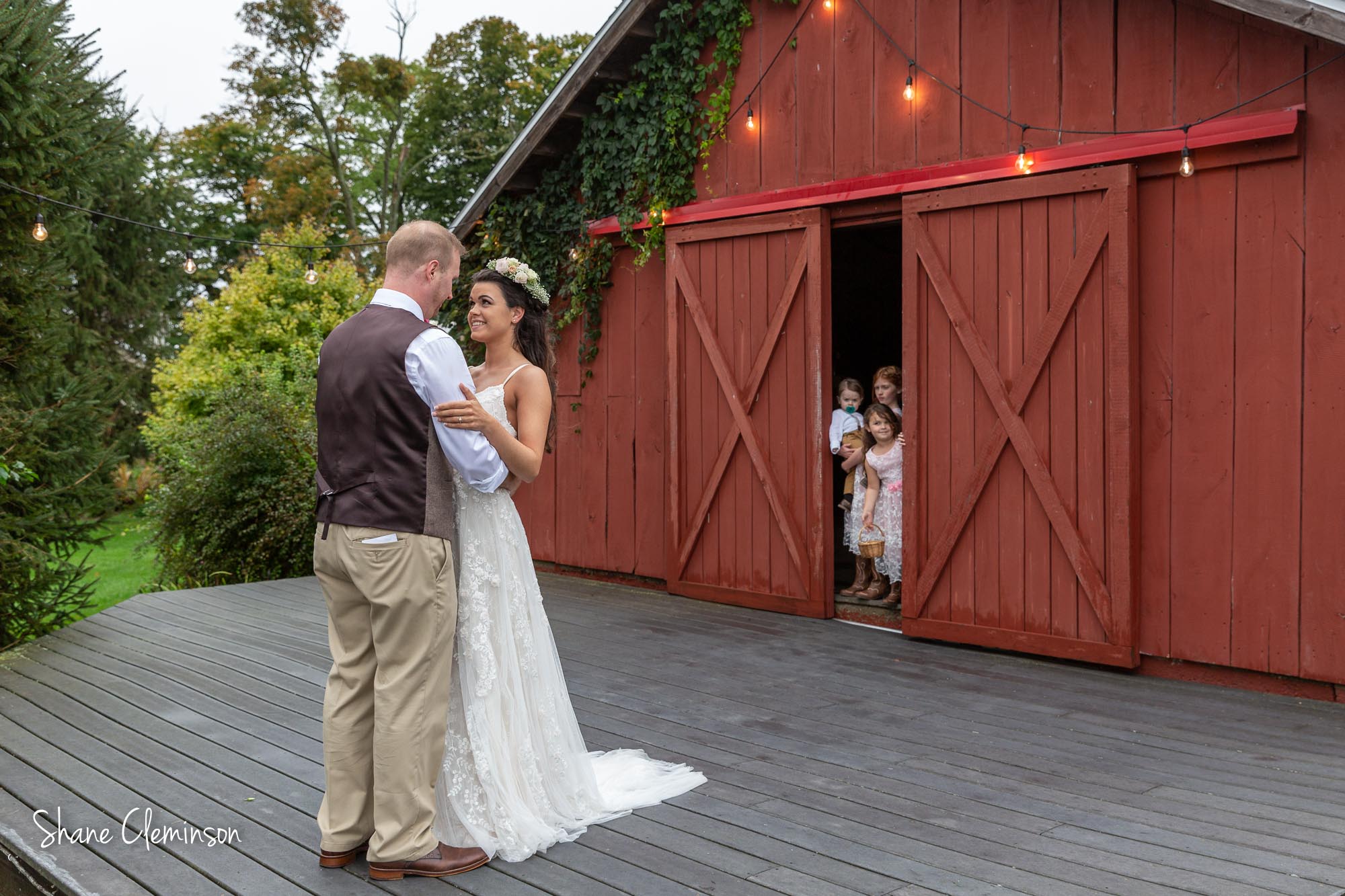 Red Barn Experience Wedding LaPorte Indiana Shane Cleminson Photography